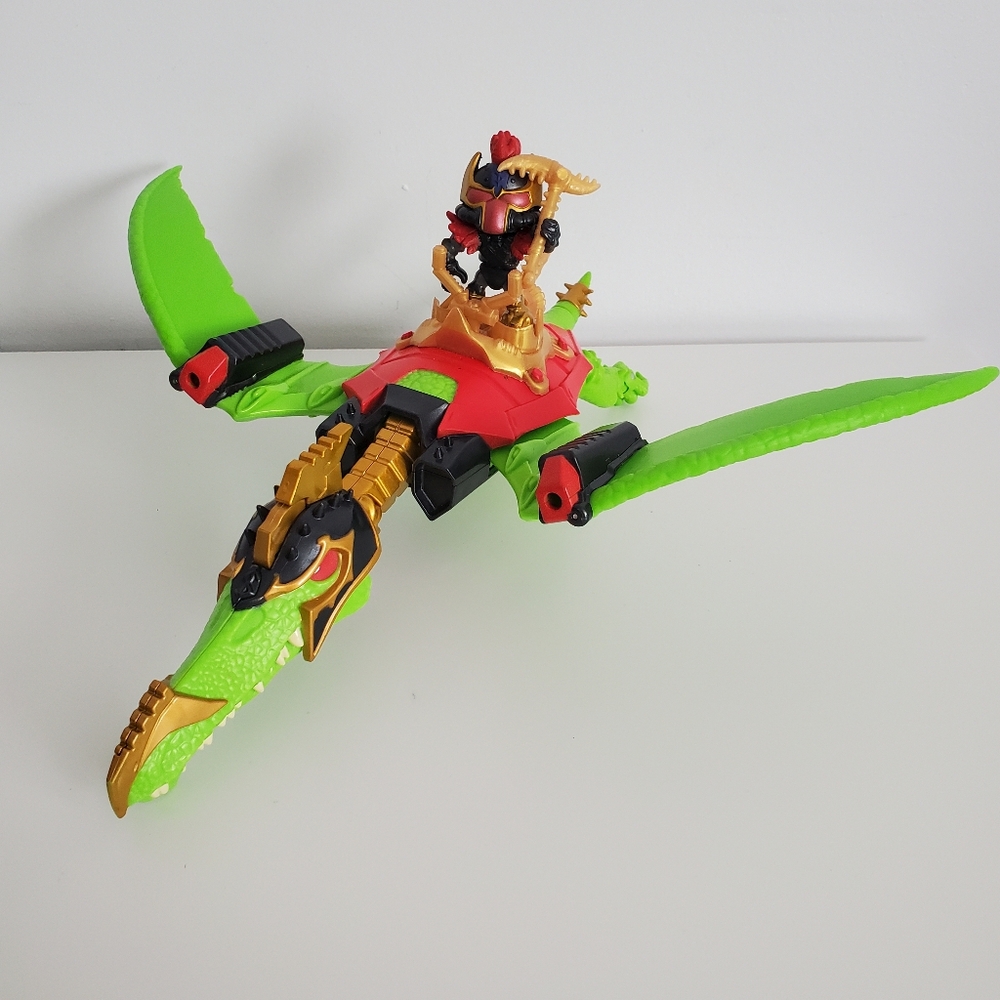 Treasure X Dino Gold Pterodactyl